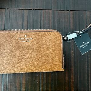 Kate Spade Tan Leather Zip Wallet/Wristlet